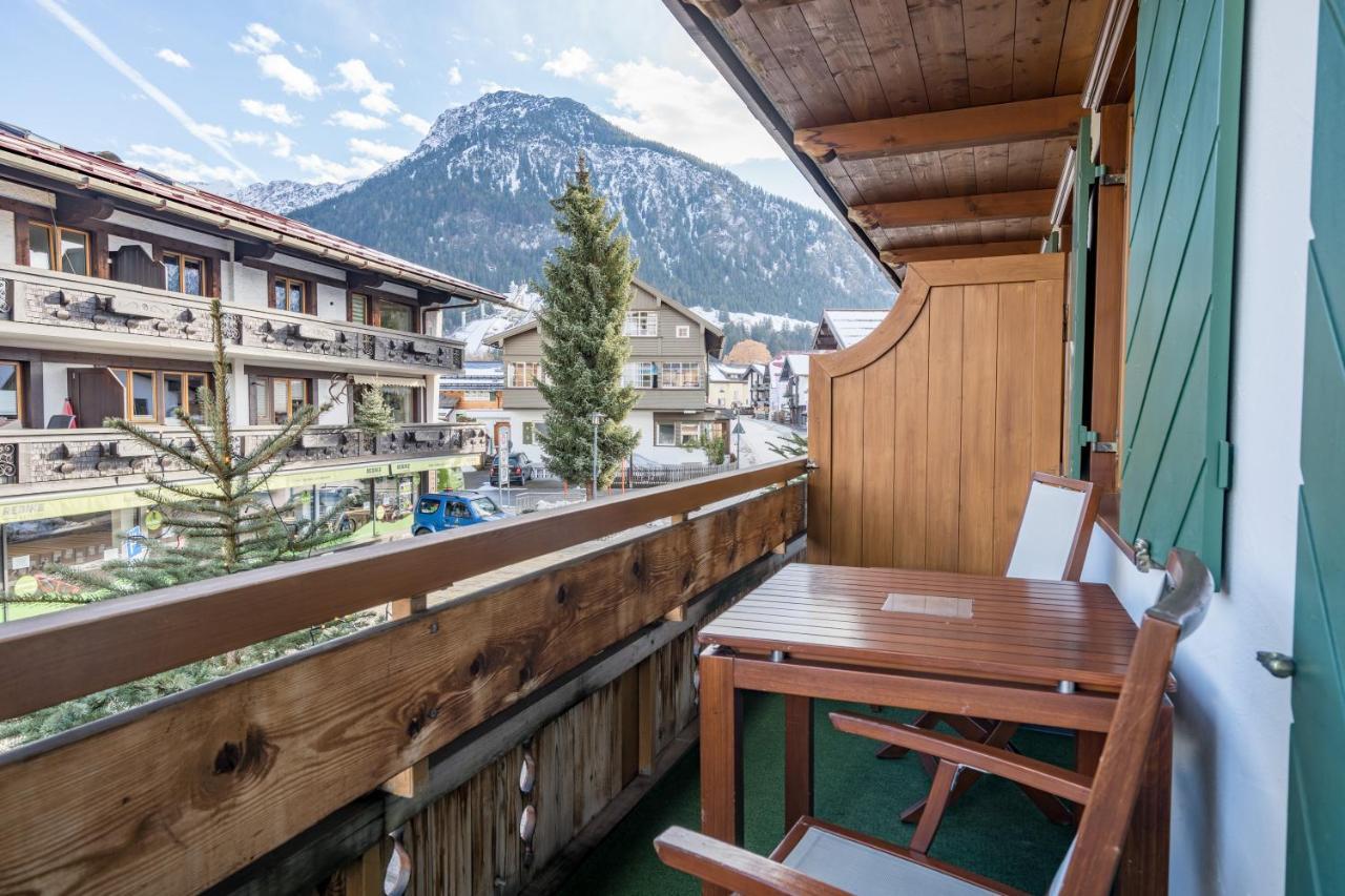 Ferienwohnungen Alpentraum - Landhaus Im Oberen Markt Oberstdorf Exterior foto