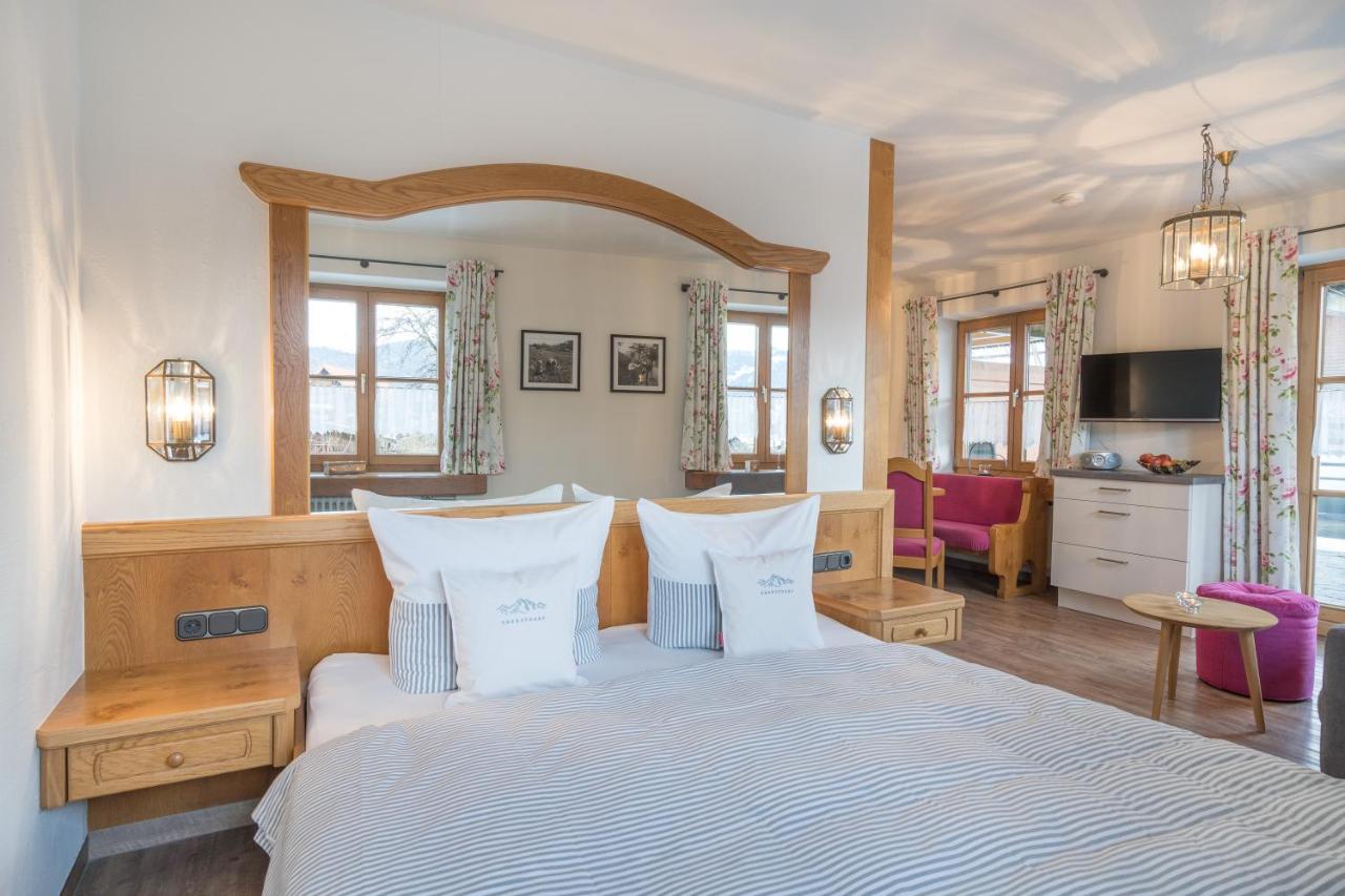 Ferienwohnungen Alpentraum - Landhaus Im Oberen Markt Oberstdorf Exterior foto